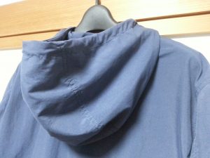 ジャケットのフード
